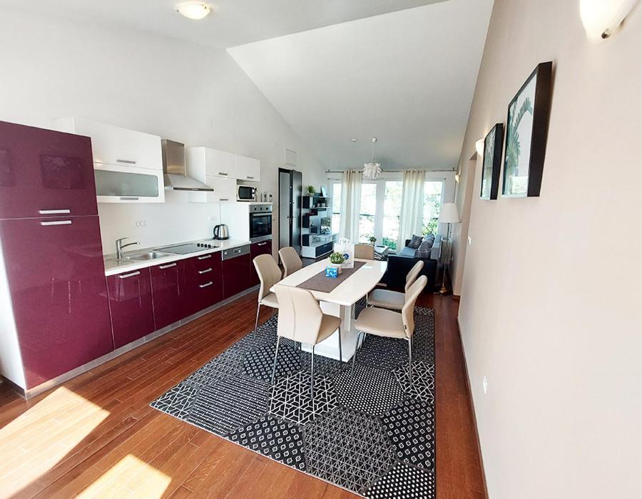 Queen Beach Apartments Hoek van Holland Ngoại thất bức ảnh