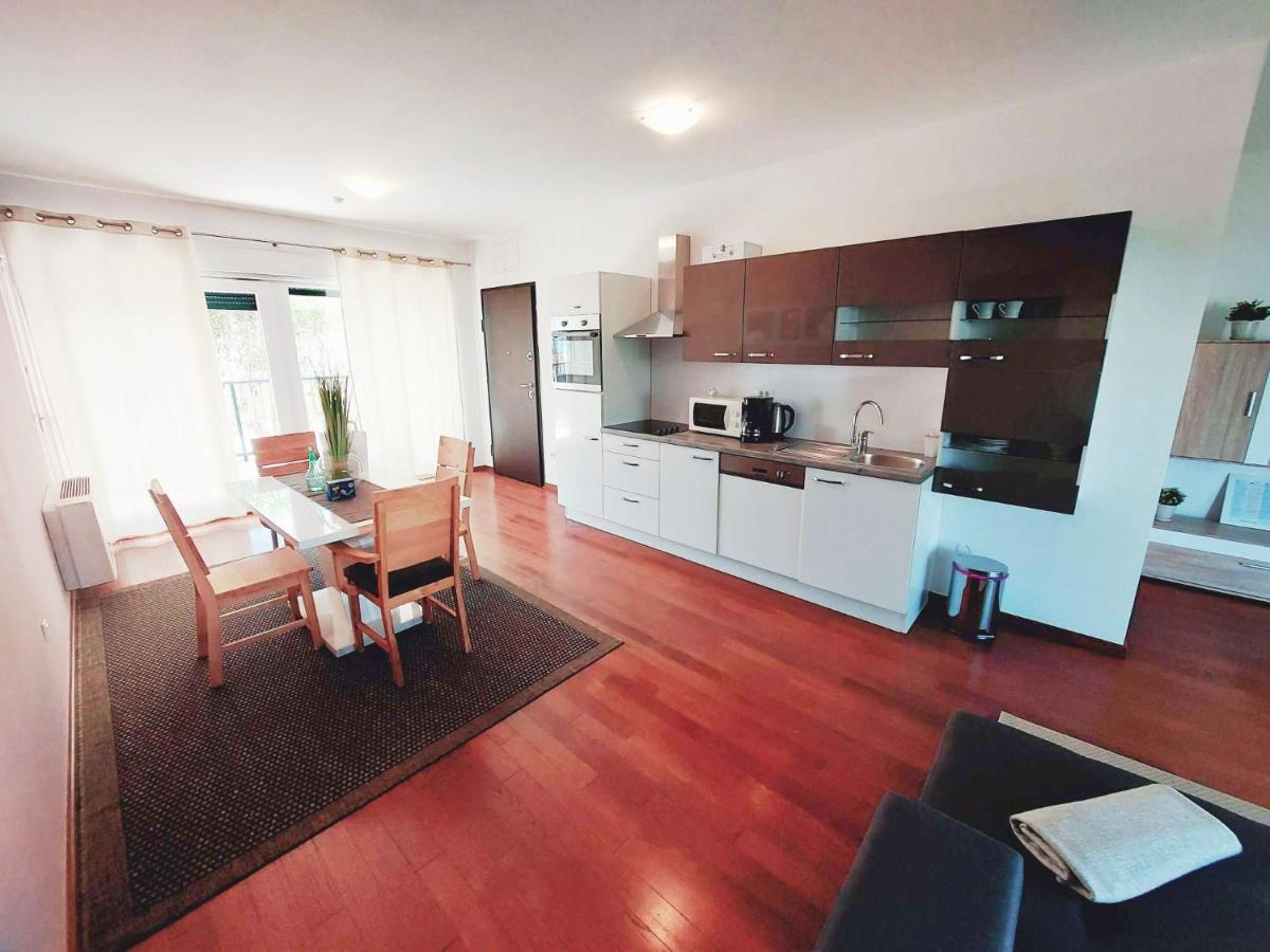 Queen Beach Apartments Hoek van Holland Ngoại thất bức ảnh
