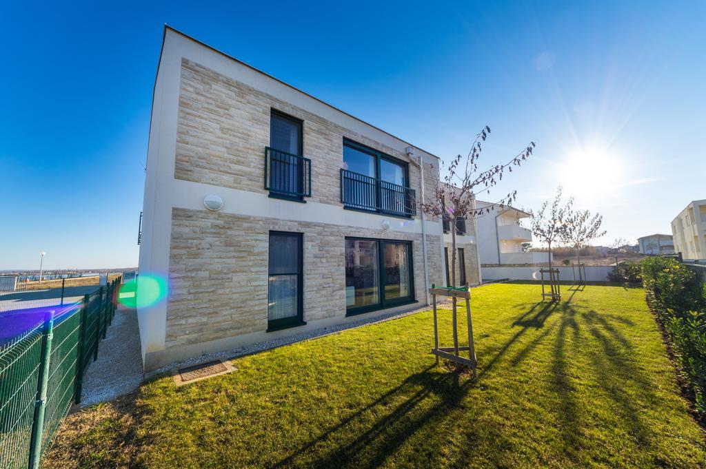 Queen Beach Apartments Hoek van Holland Ngoại thất bức ảnh