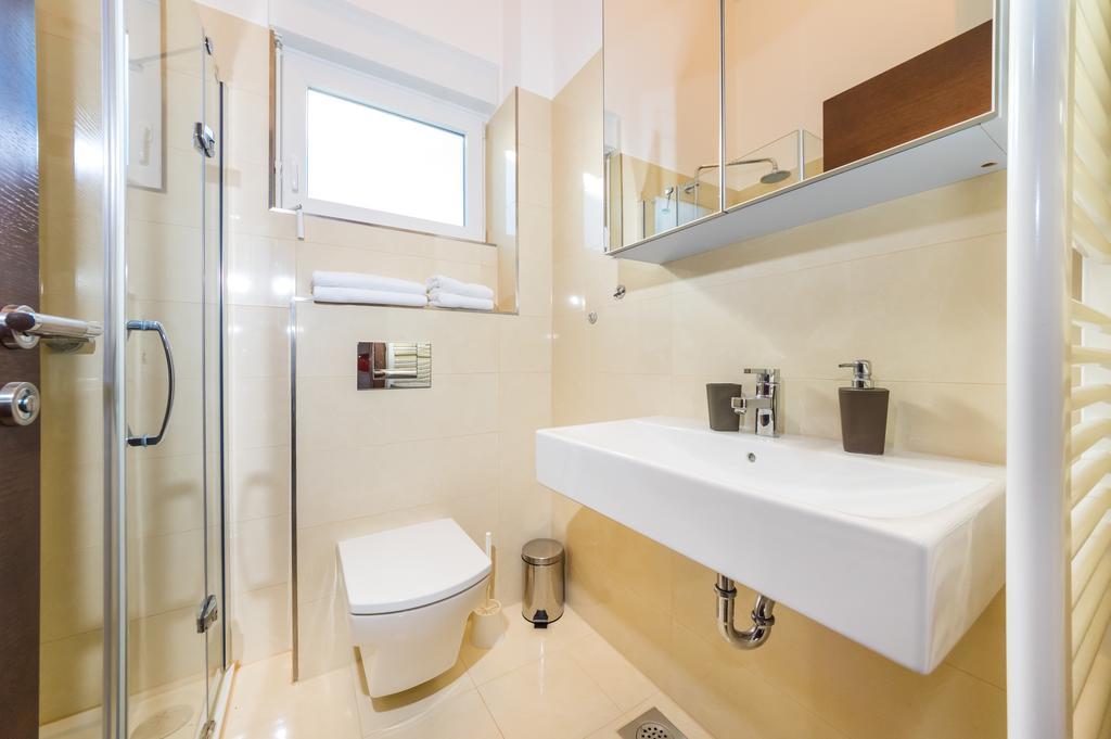 Queen Beach Apartments Hoek van Holland Ngoại thất bức ảnh