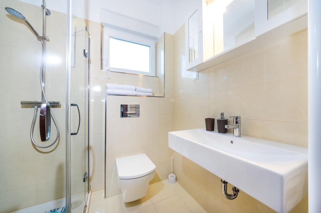 Queen Beach Apartments Hoek van Holland Ngoại thất bức ảnh
